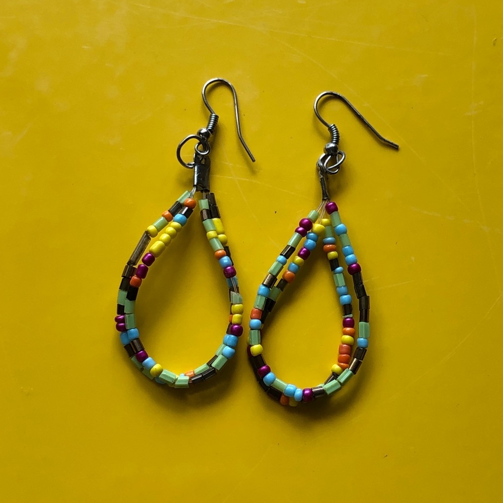 Multicolor beaded drop earrings